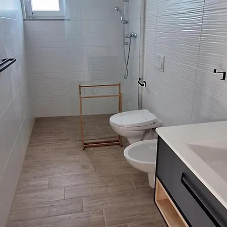 3 Bed Sleeps 6 -Private Pool -Casa Istriana Romano