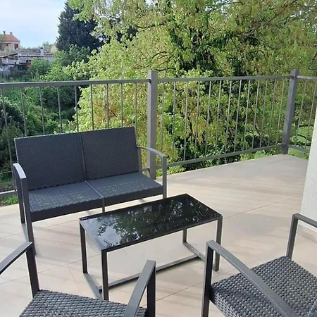 3 Bed Sleeps 6 -Private Pool -Casa Istriana Romano *