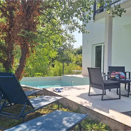 3 Bed Sleeps 6 -Private Pool -Casa Istriana Romano Tatil Evi